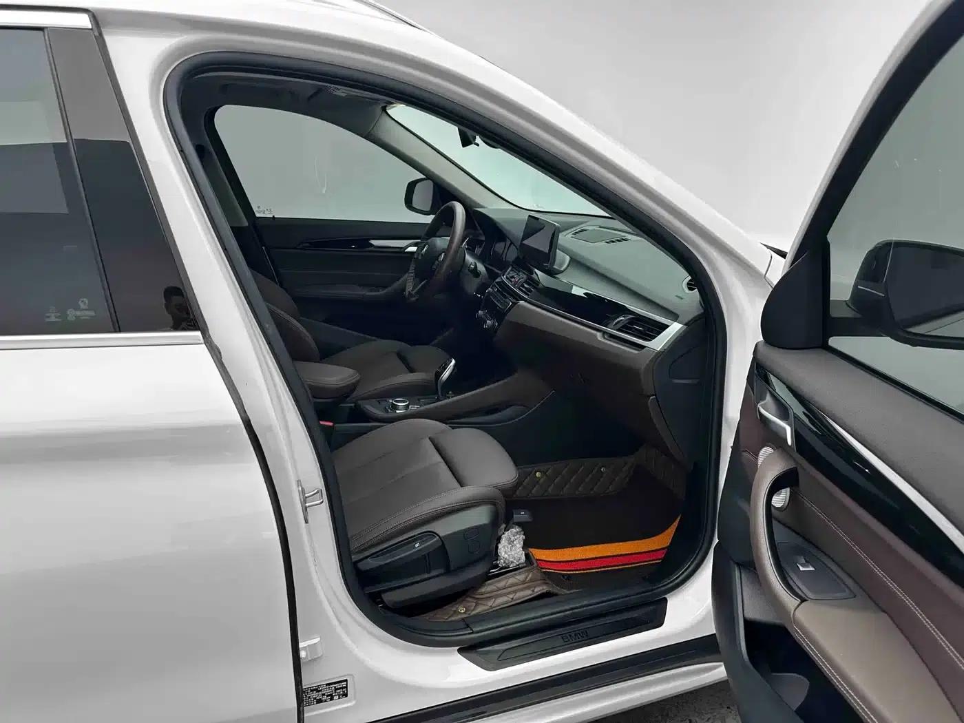 BMW X1 2022 sDrive20Li Fashion Edition — миниатюра 7