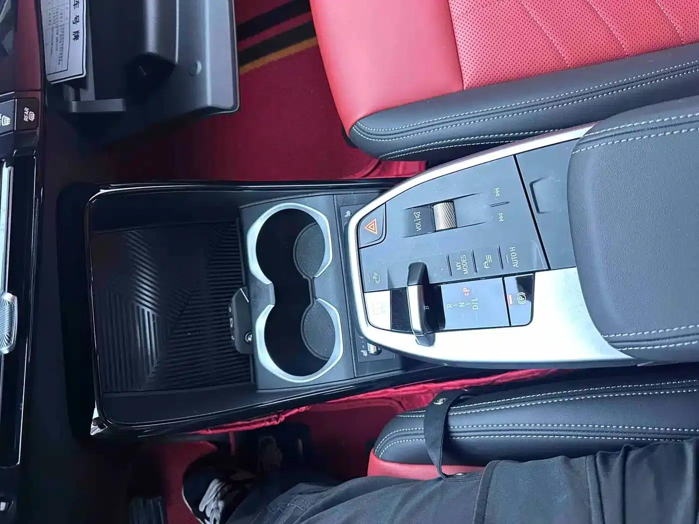 2023 BMW X1 sDrive20Li X Design Package — миниатюра 12
