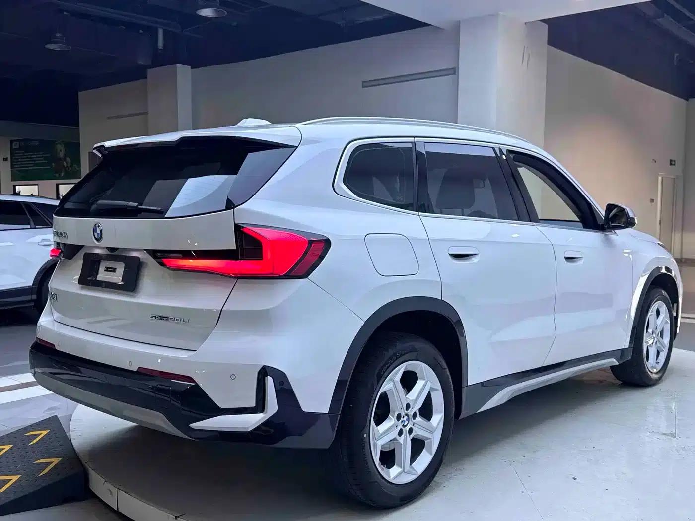 2023 BMW X1 sDrive20Li X Design Package — миниатюра 6