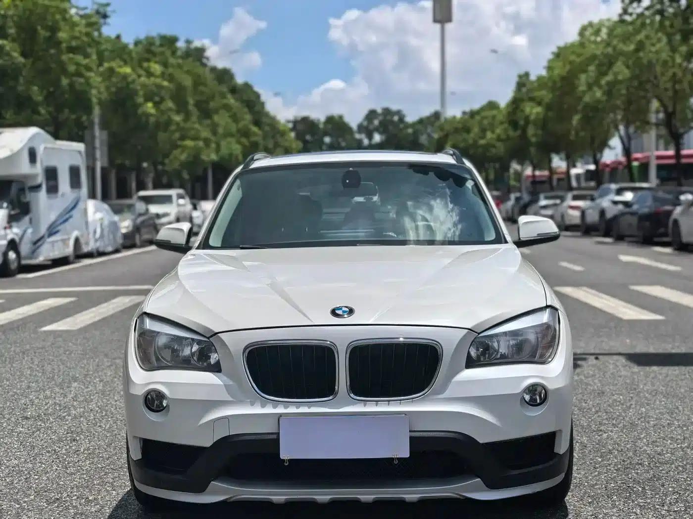 BMW X1 2015 sDrive18i Fashion Upgrade Edition — миниатюра 2