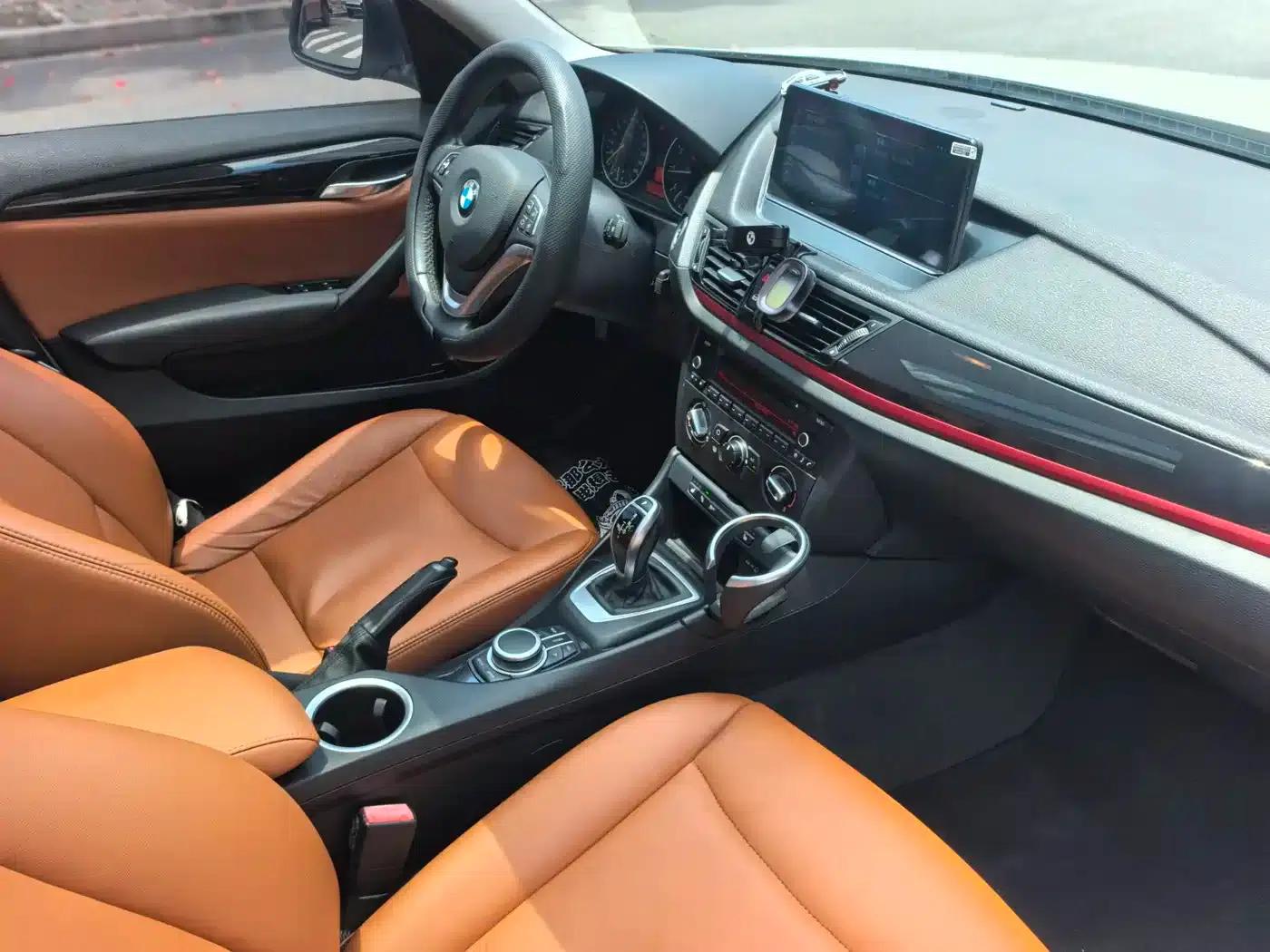 BMW X1 2015 sDrive18i Fashion Upgrade Edition — миниатюра 11