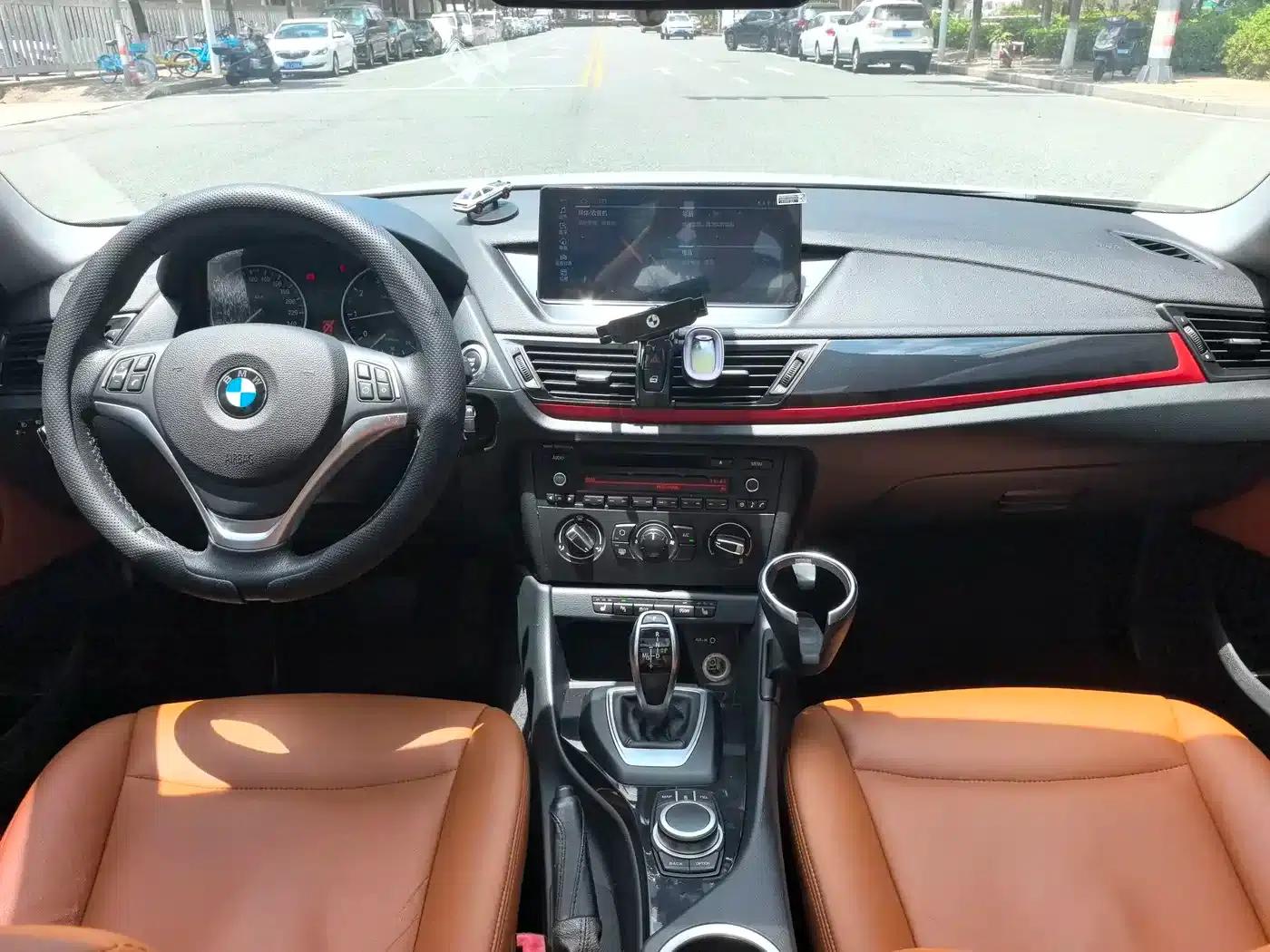 BMW X1 2015 sDrive18i Fashion Upgrade Edition — миниатюра 13