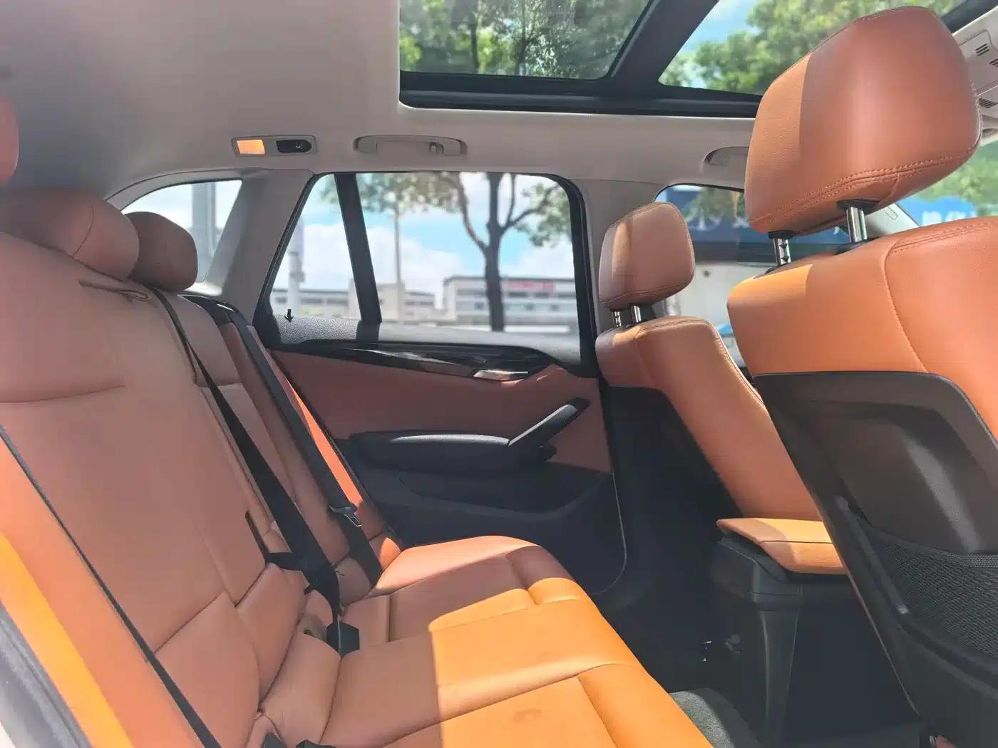 BMW X1 2015 sDrive18i Fashion Upgrade Edition — миниатюра 16