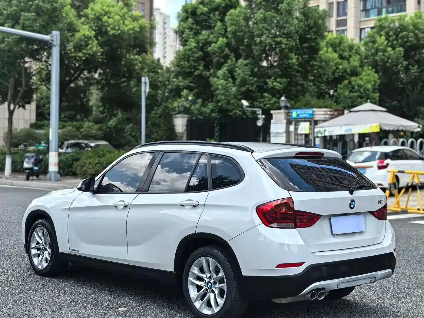 BMW X1 2015 sDrive18i Fashion Upgrade Edition — миниатюра 5