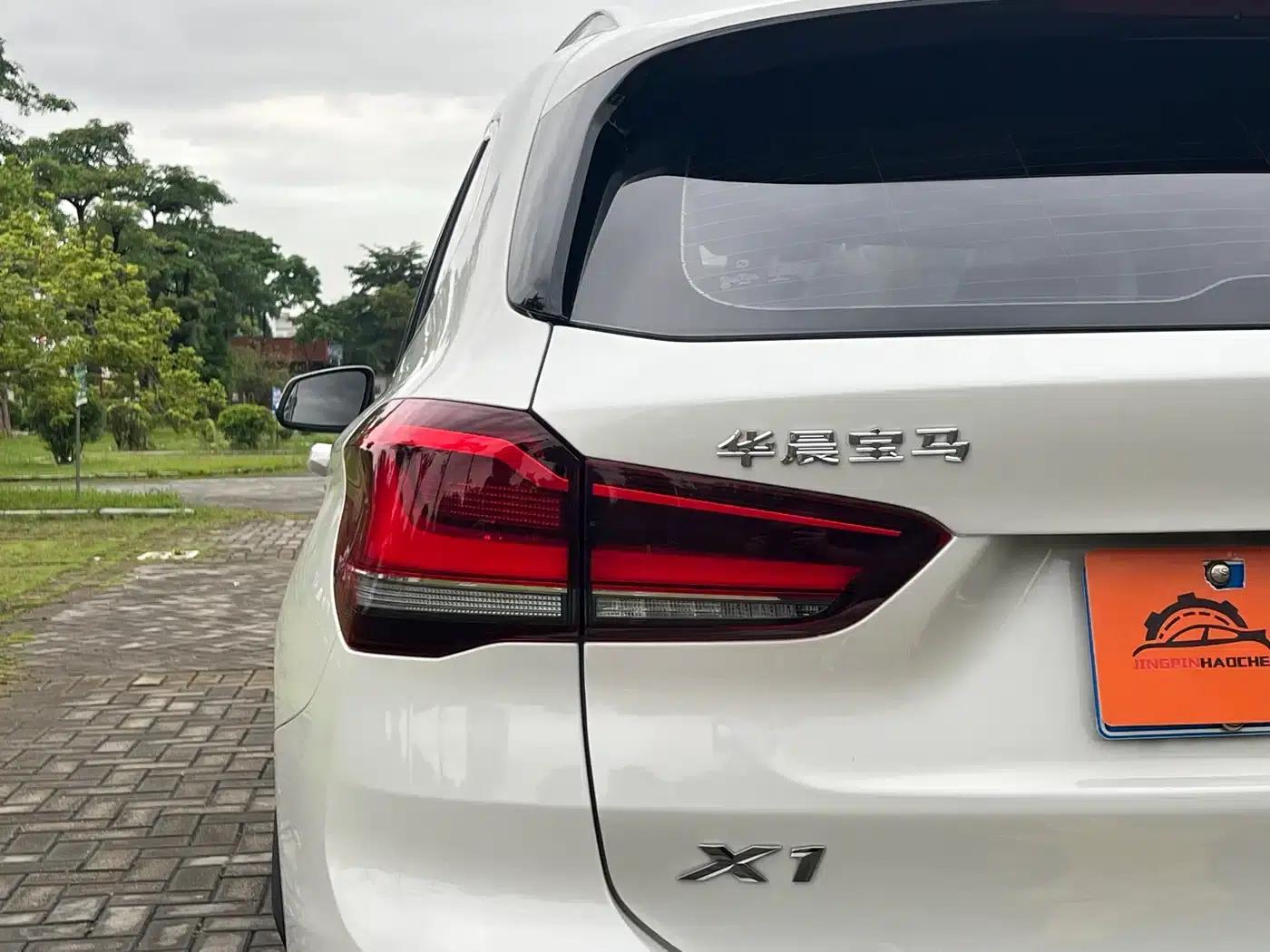 BMW X1 2021 Facelift sDrive25Li Leading Edition — миниатюра 19
