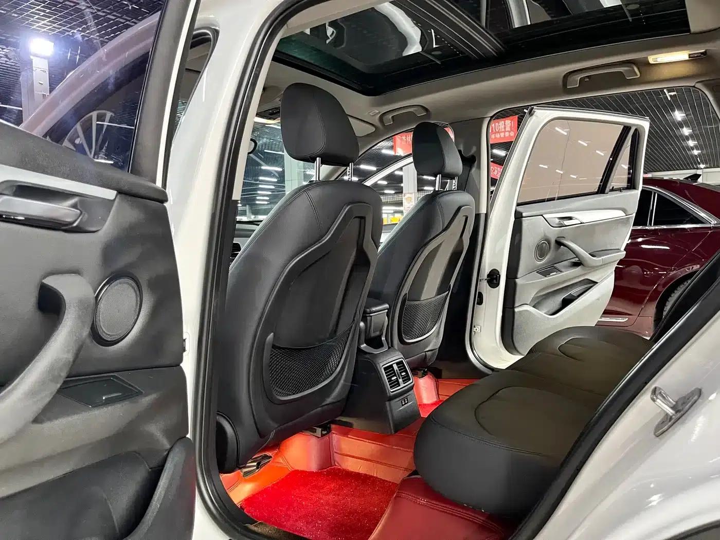 BMW X1 2019 sDrive18Li Fashion Edition — миниатюра 10