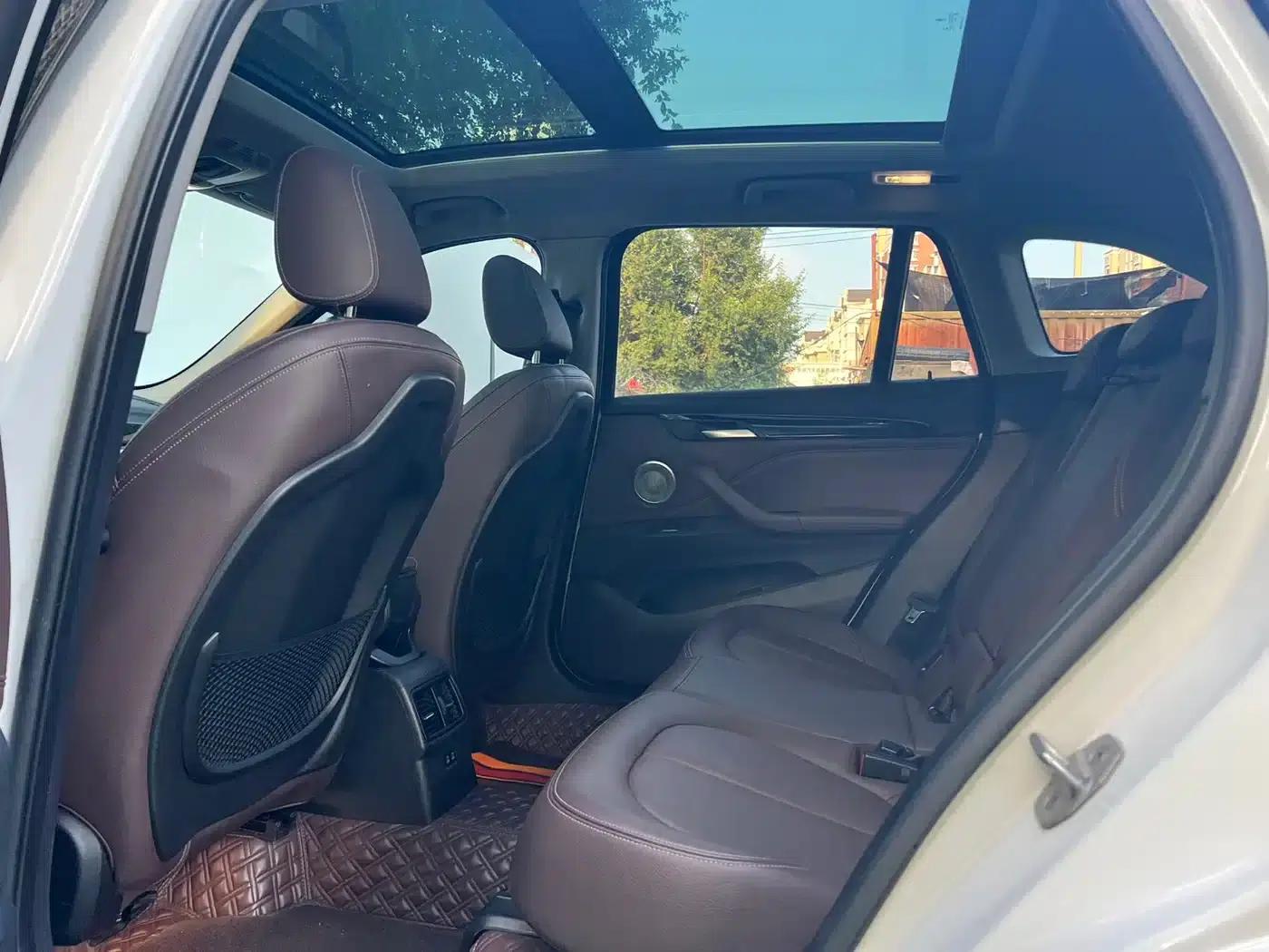 BMW X1 2022 xDrive25Li Premium — миниатюра 6