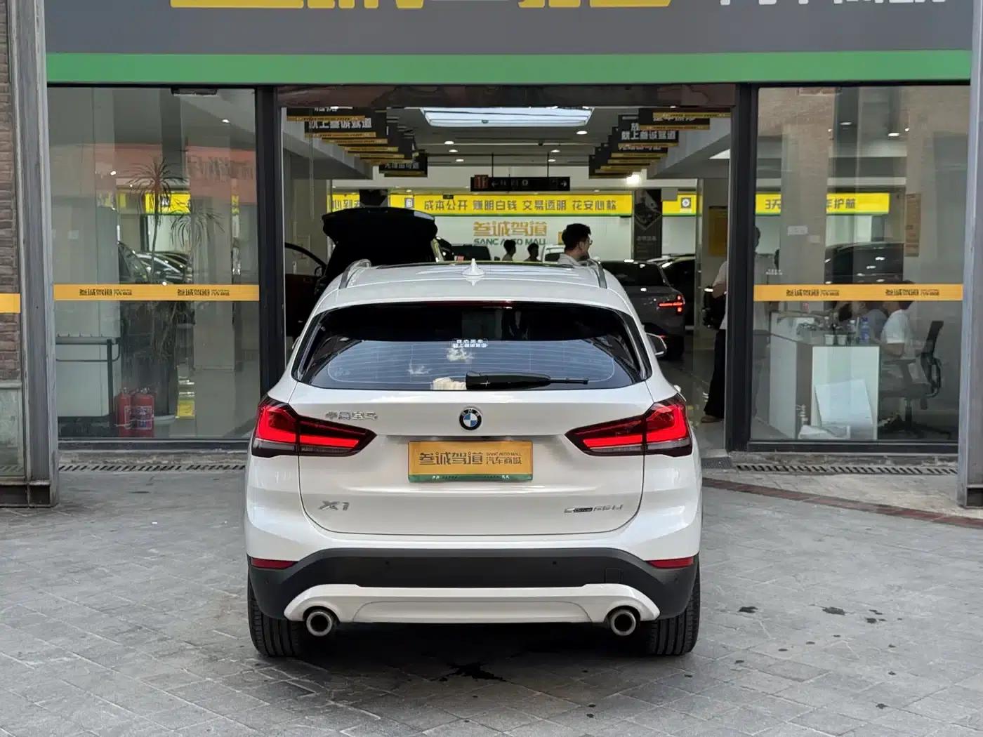 BMW X1 2022 sDrive25Li Leading Edition — миниатюра 5