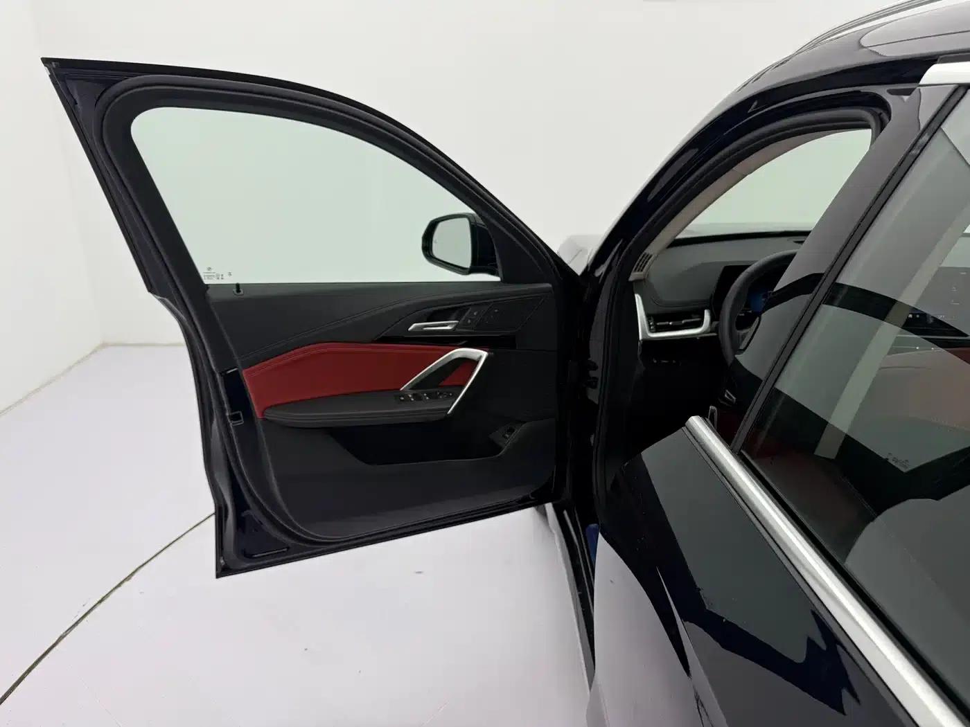 2023 BMW X1 sDrive20Li X Design Package — миниатюра 19