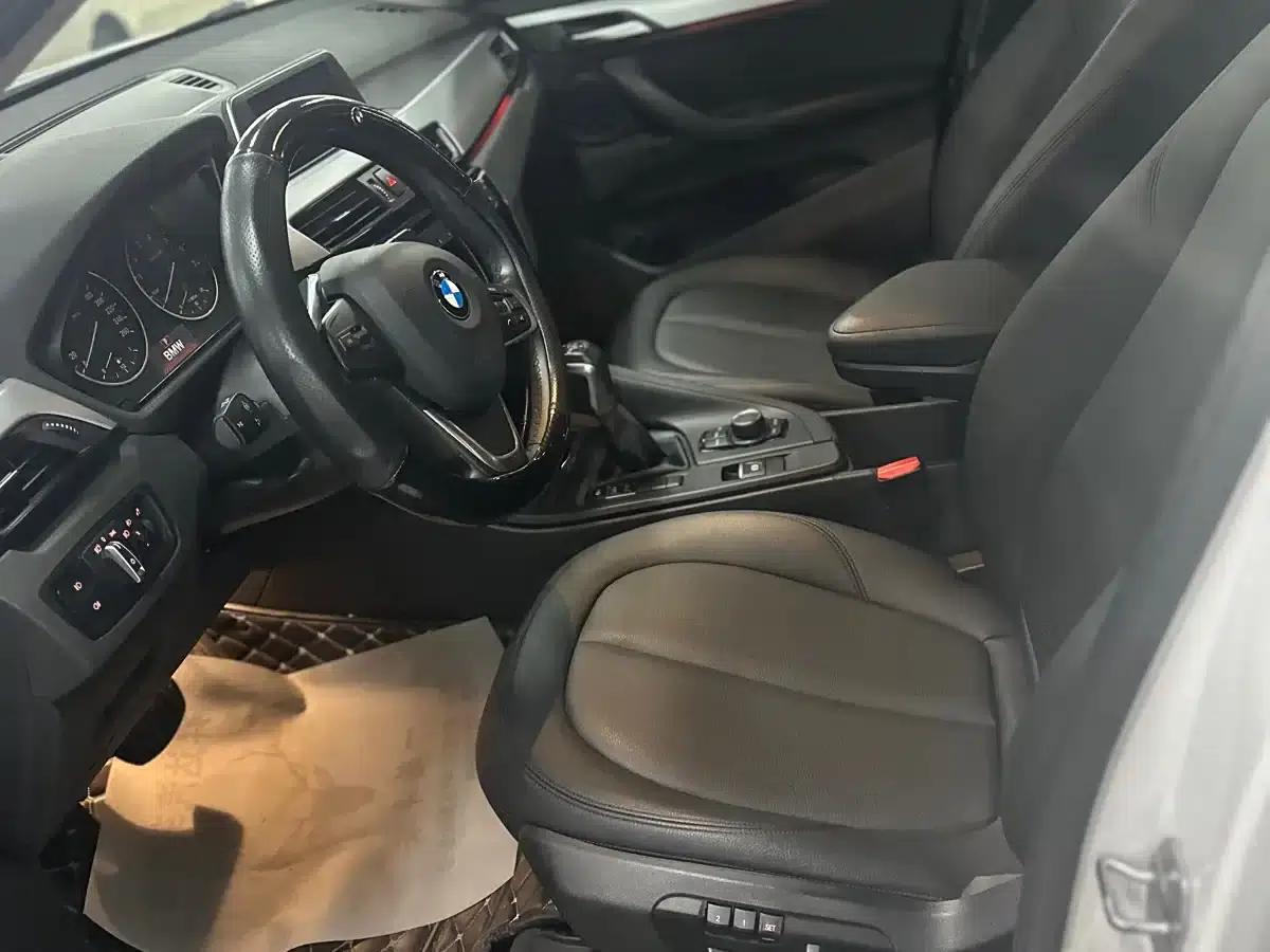 BMW X1 2018 sDrive18Li Fashion Edition — миниатюра 19