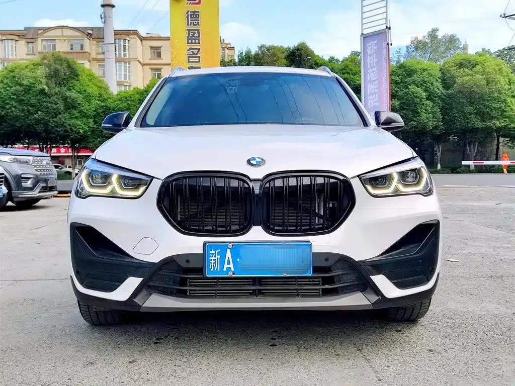 BMW X1 2022 sDrive25Li Leading Edition — миниатюра 2