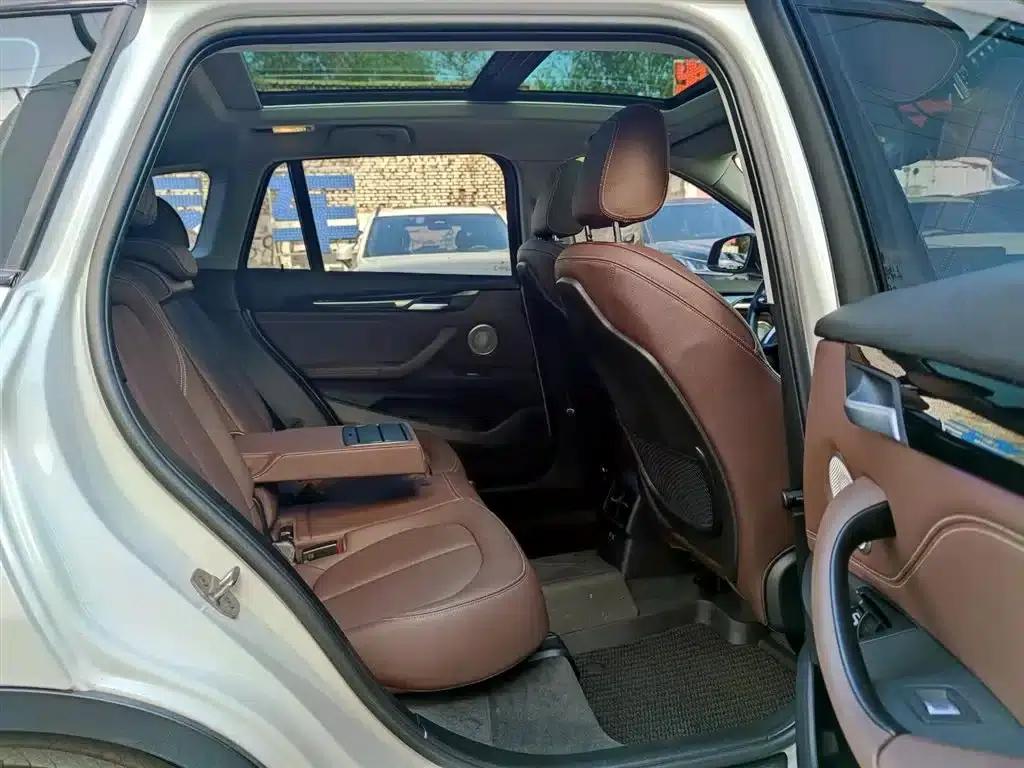 BMW X1 2022 sDrive25Li Leading Edition — миниатюра 11