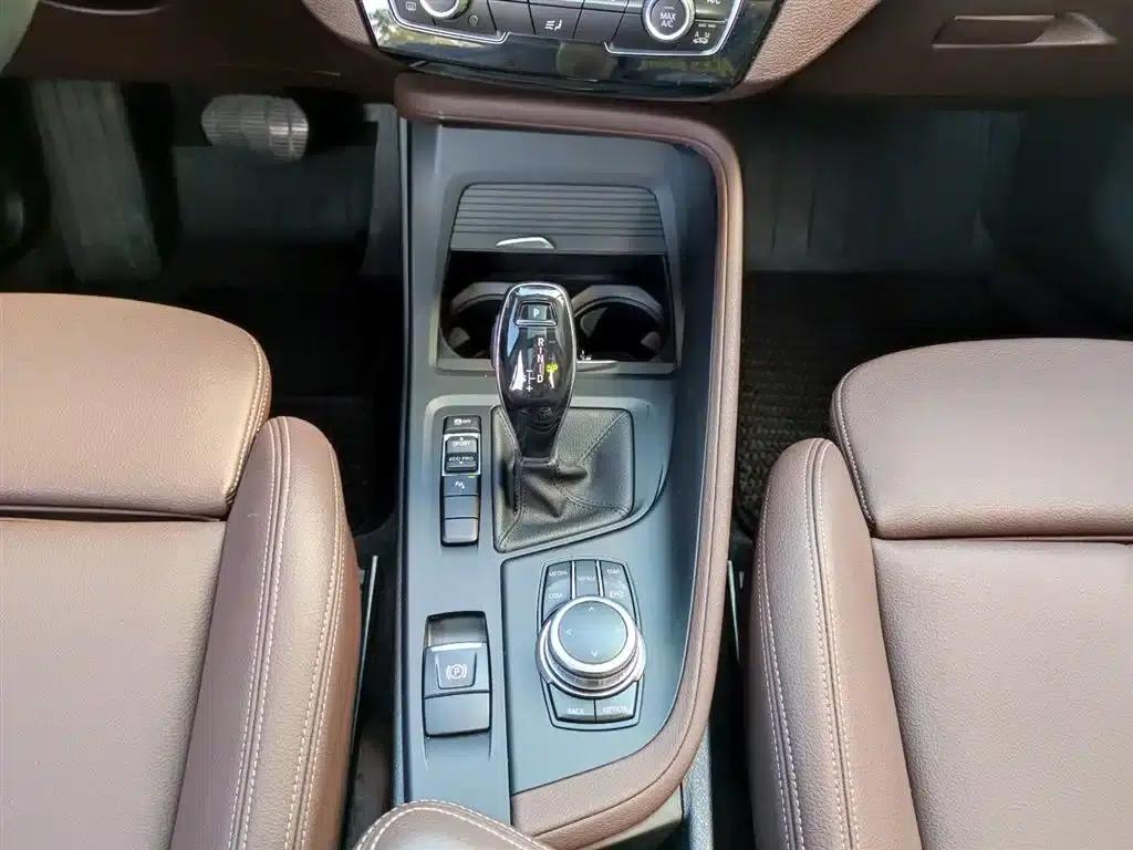BMW X1 2022 sDrive25Li Leading Edition — миниатюра 14