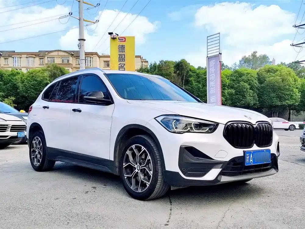 BMW X1 2022 sDrive25Li Leading Edition — миниатюра 3