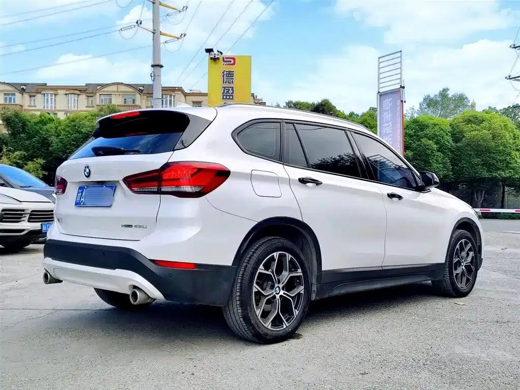 BMW X1 2022 sDrive25Li Leading Edition — миниатюра 4