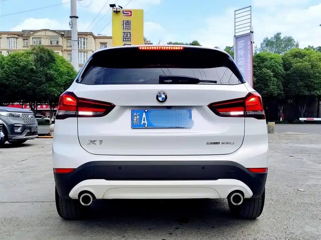 BMW X1 2022 sDrive25Li Leading Edition — миниатюра 5
