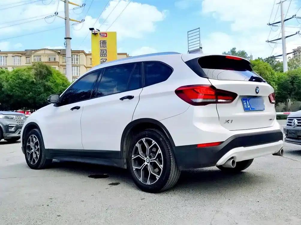 BMW X1 2022 sDrive25Li Leading Edition — миниатюра 6