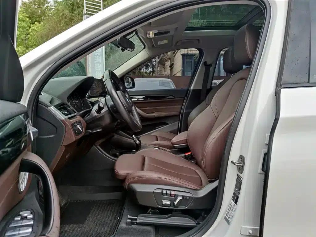 BMW X1 2022 sDrive25Li Leading Edition — миниатюра 7