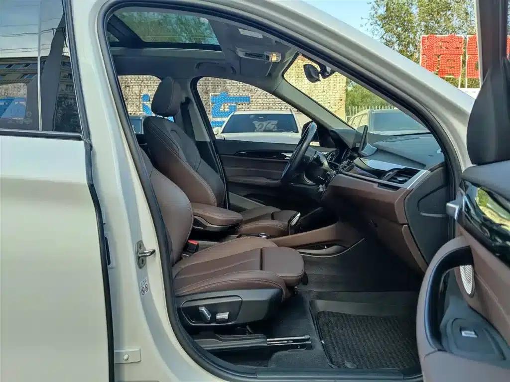 BMW X1 2022 sDrive25Li Leading Edition — миниатюра 8