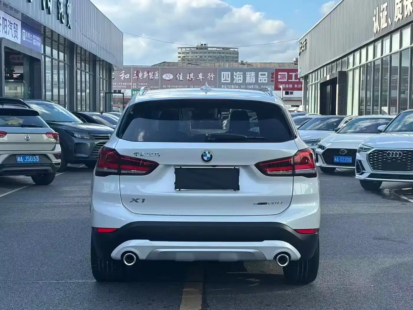 BMW X1 2022 sDrive20Li Premium — миниатюра 11