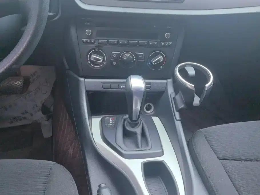BMW X1 2013 sDrive18i Leading Edition — миниатюра 16