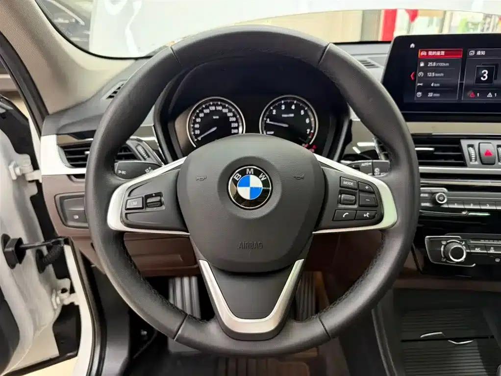 BMW X1 2022 sDrive20Li Fashion Edition — миниатюра 11