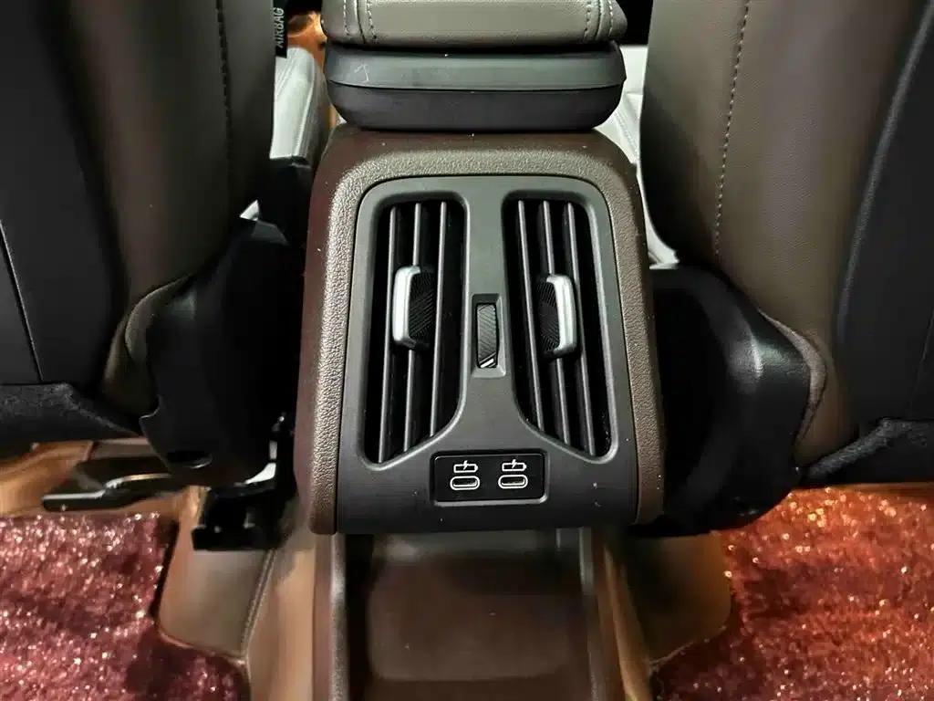 BMW X1 2024 sDrive20Li X Design Package — миниатюра 15