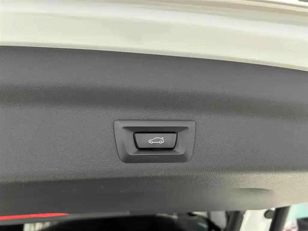 BMW X1 2024 sDrive20Li X Design Package — миниатюра 17