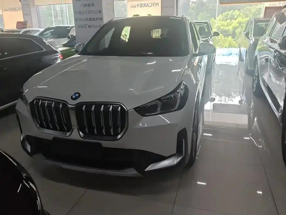 2023 BMW X1 sDrive20Li X Design Package — миниатюра 2