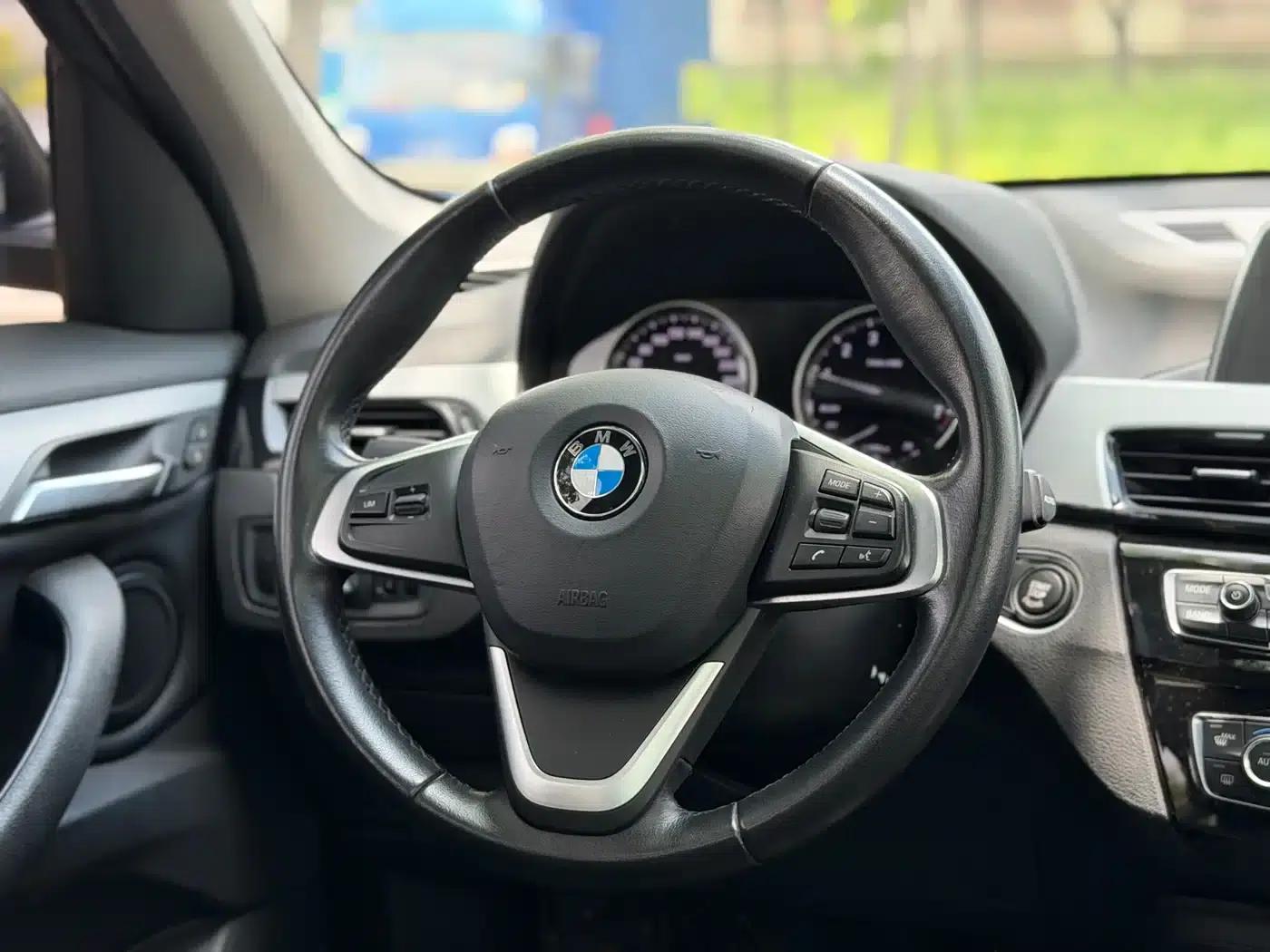 BMW X1 2019 sDrive18Li Fashion Edition — миниатюра 16