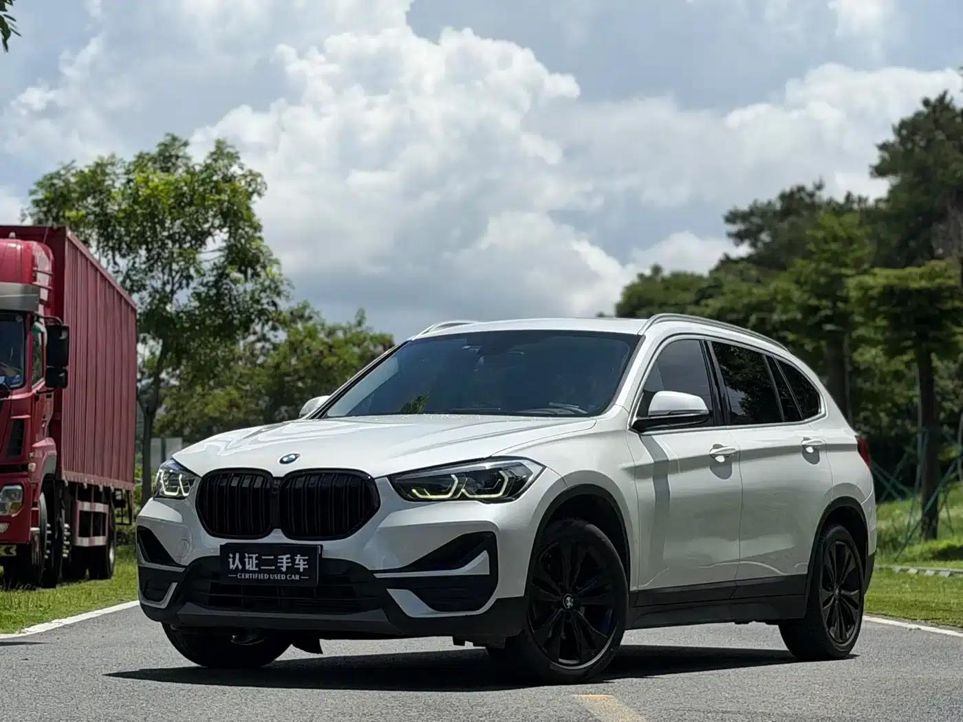 BMW X1 2021 sDrive20Li Fashion Edition — миниатюра 1