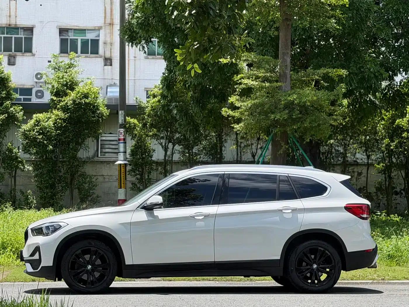BMW X1 2021 sDrive20Li Fashion Edition — миниатюра 7