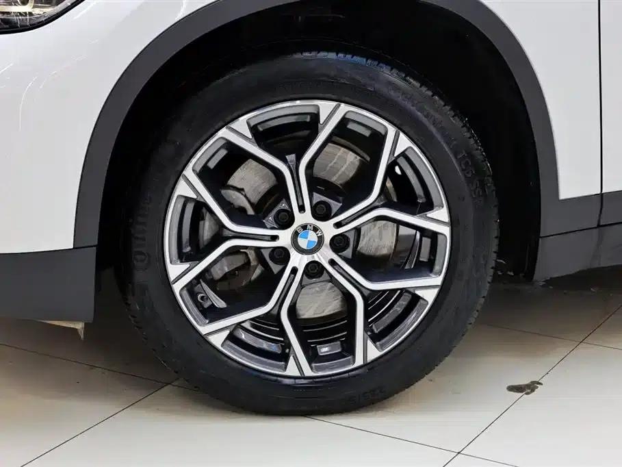 BMW X1 2021 sDrive25Li Leading Edition — миниатюра 13