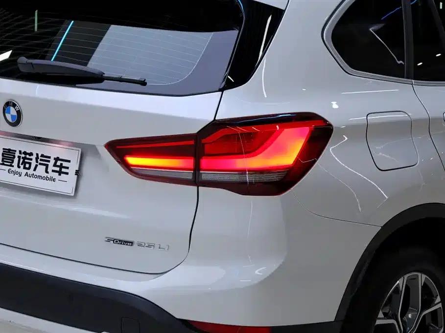 BMW X1 2021 sDrive25Li Leading Edition — миниатюра 15