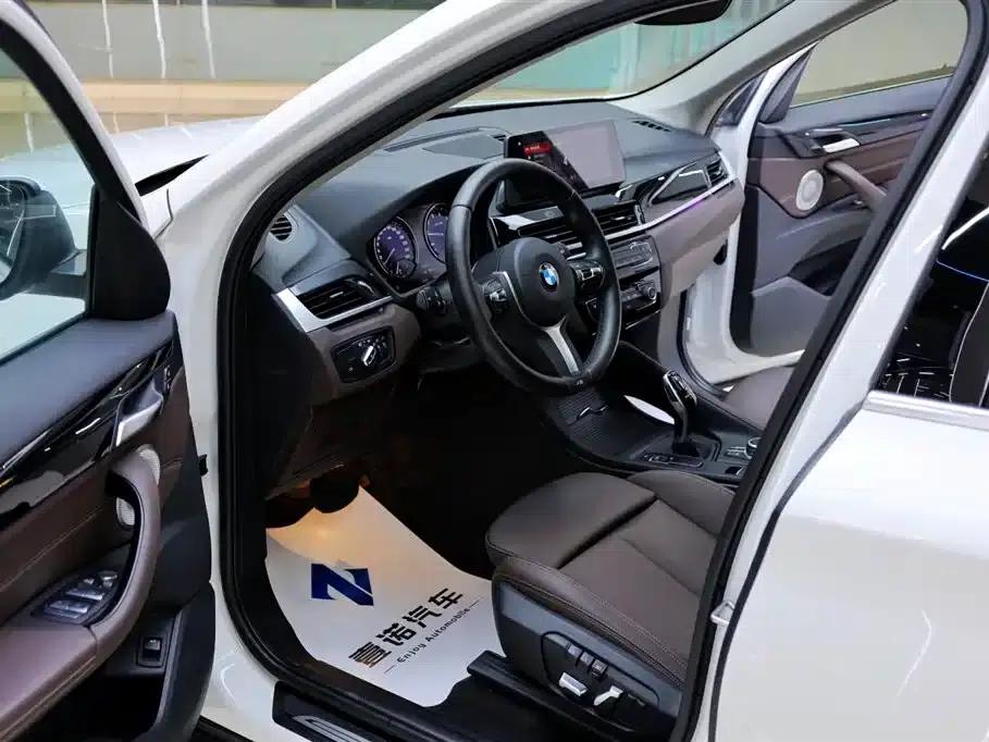 BMW X1 2021 sDrive25Li Leading Edition — миниатюра 16