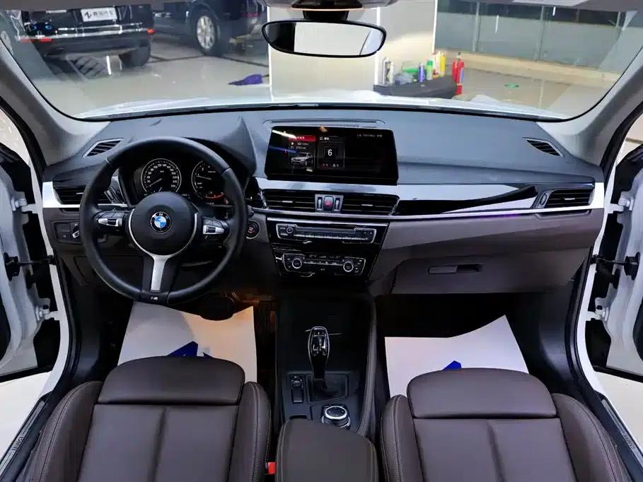 BMW X1 2021 sDrive25Li Leading Edition — миниатюра 18