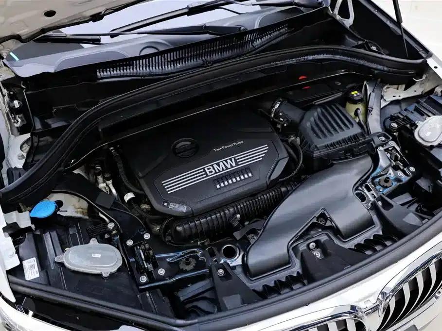BMW X1 2021 sDrive25Li Leading Edition — миниатюра 33