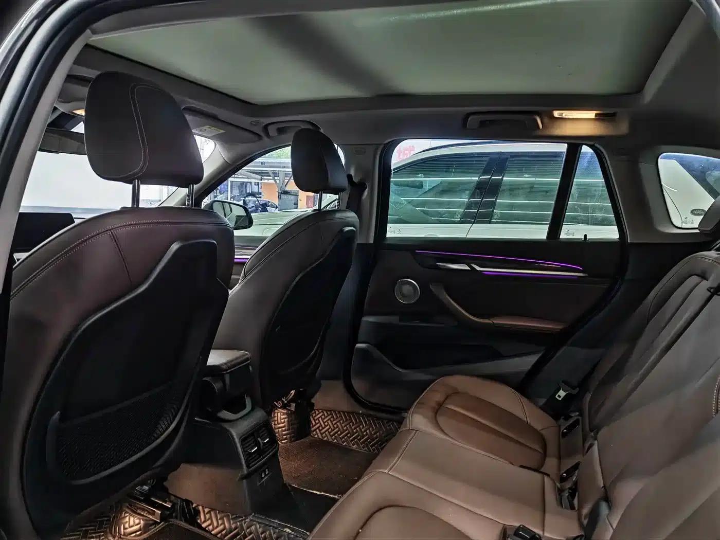 BMW X1 2022 sDrive25Li Leading Edition — миниатюра 12