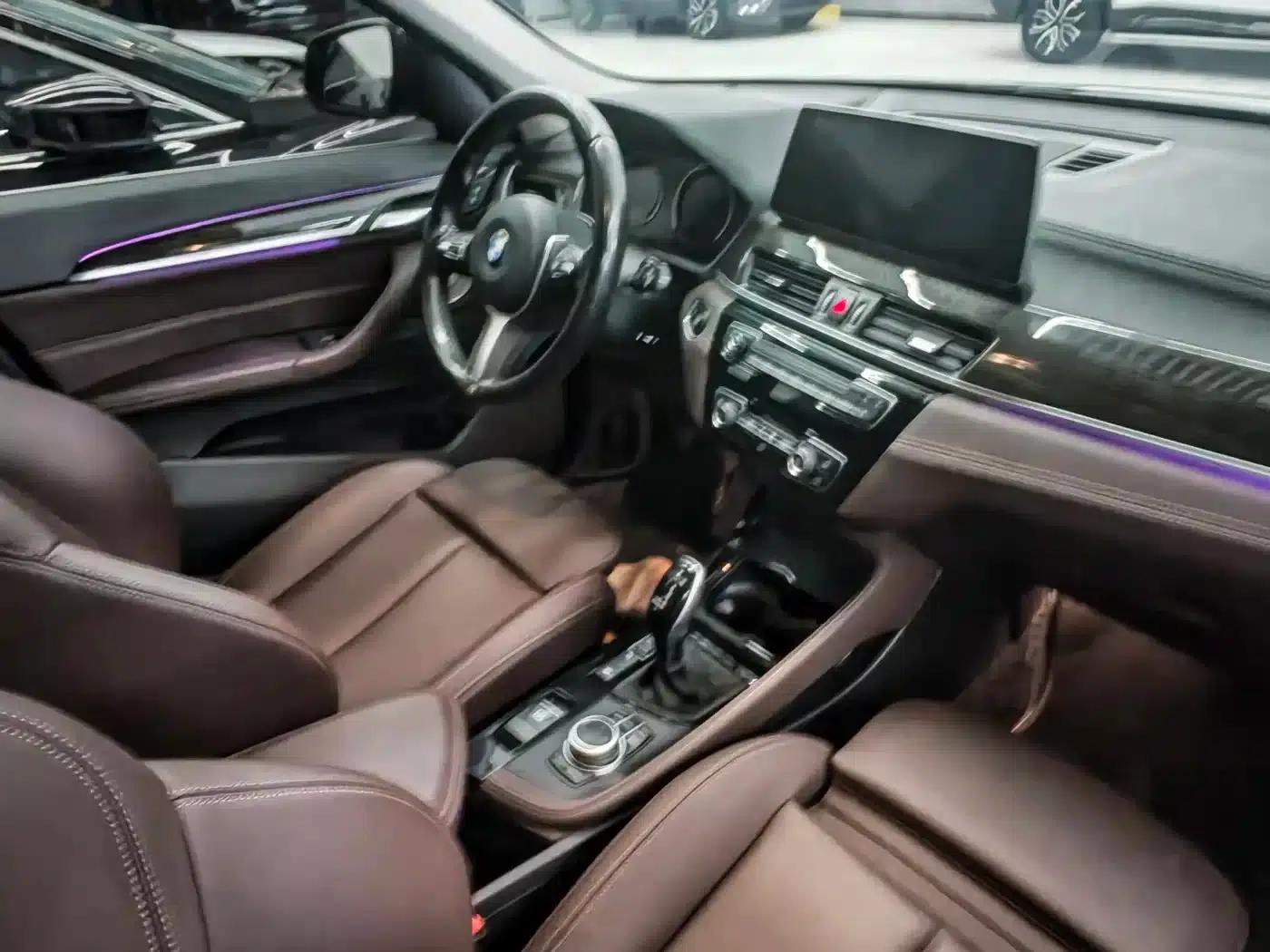 BMW X1 2022 sDrive25Li Leading Edition — миниатюра 4