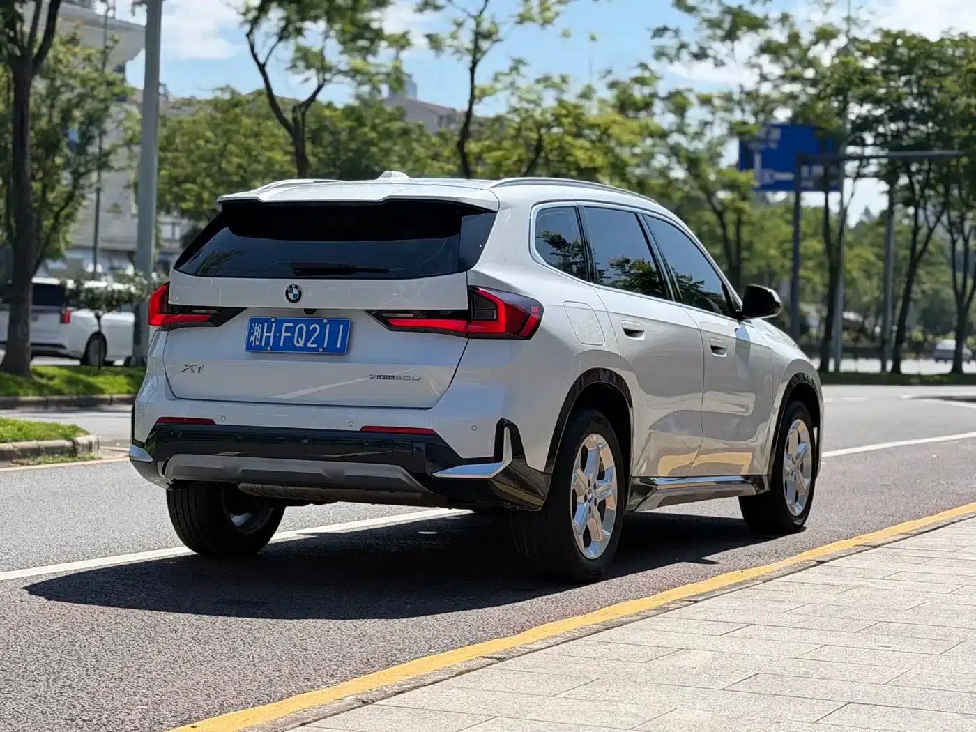 2023 BMW X1 sDrive20Li X Design Package — миниатюра 4