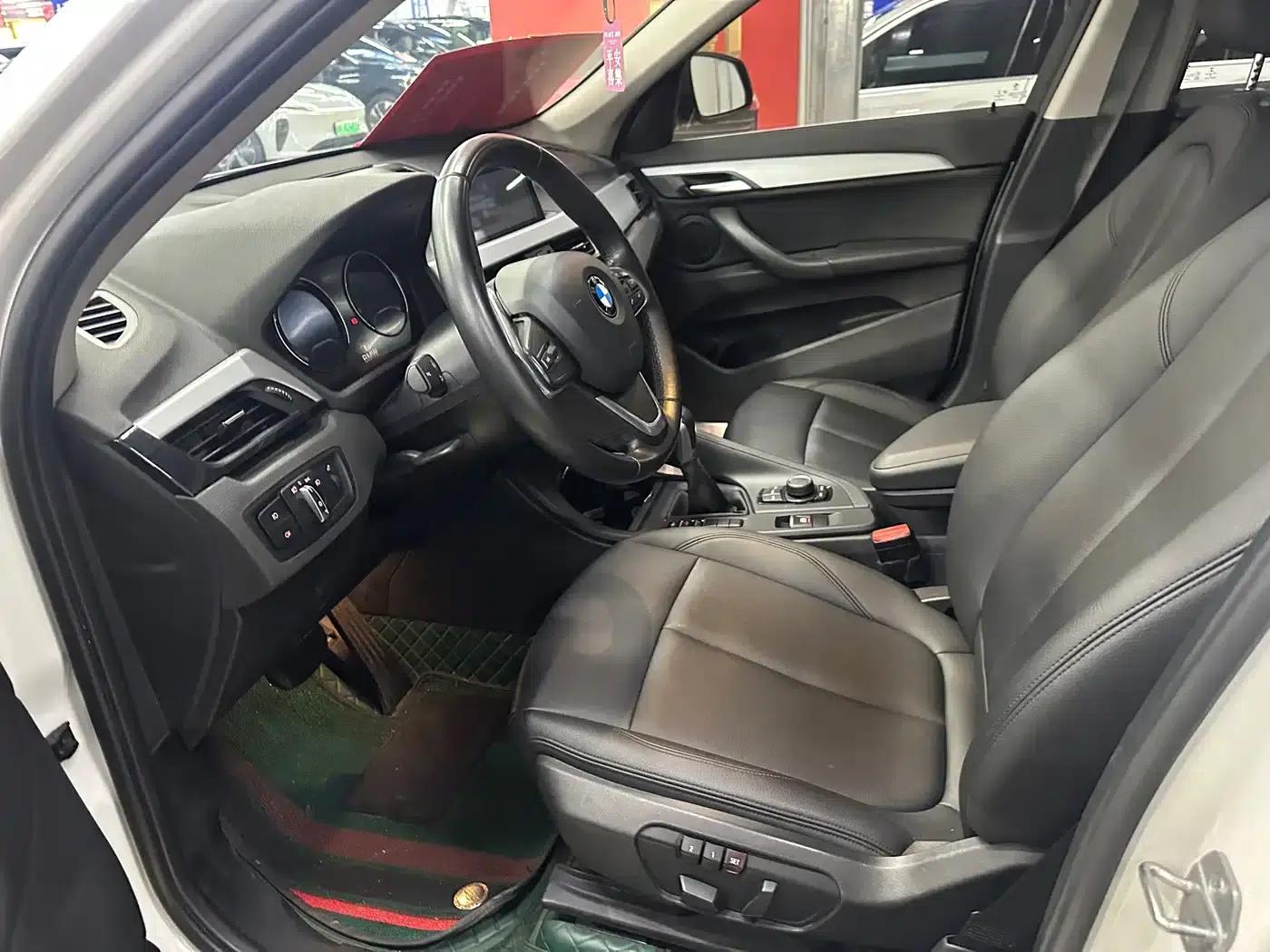 BMW X1 2019 sDrive20Li Leading Edition — миниатюра 13