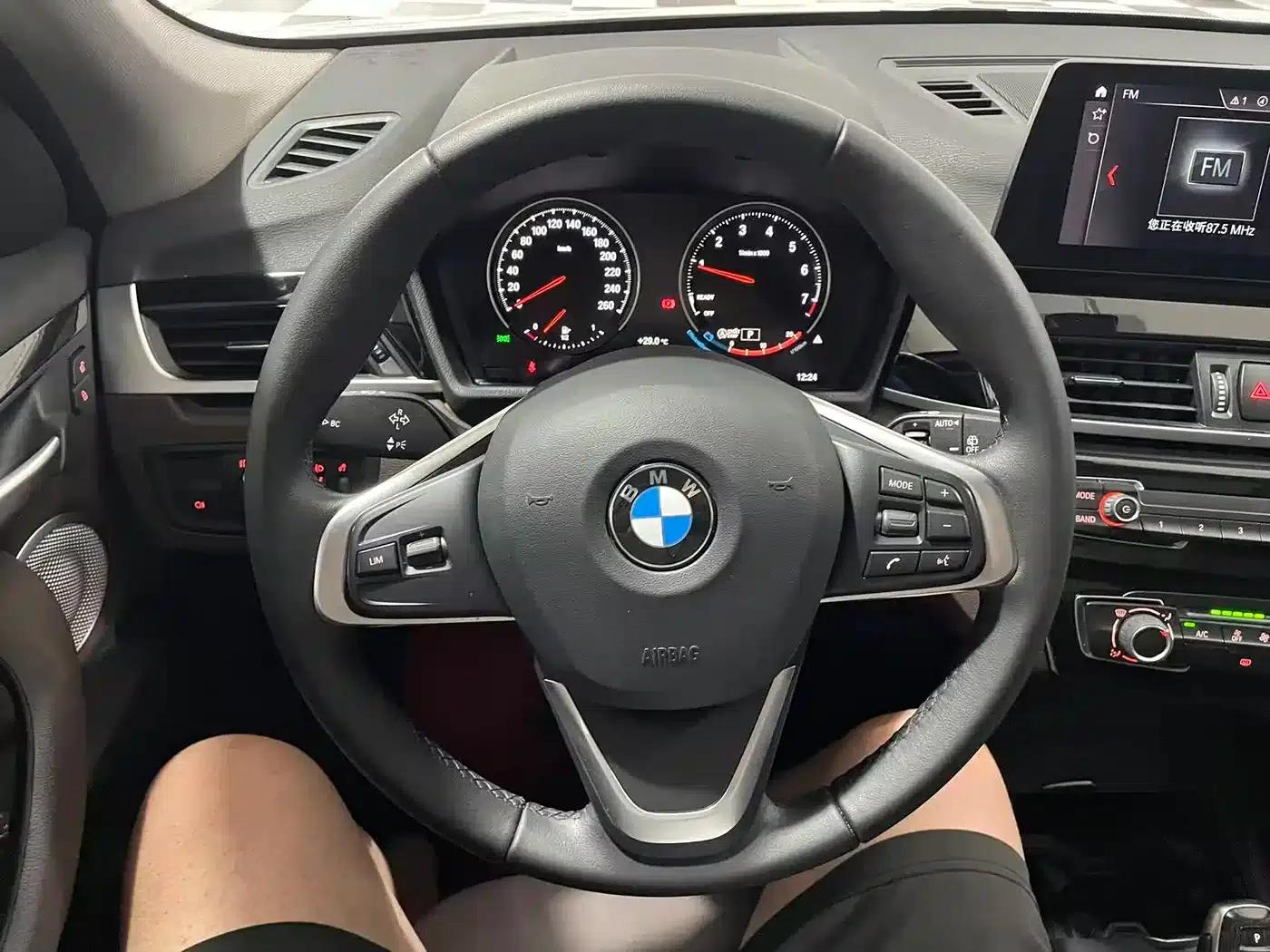 BMW X1 2022 sDrive20Li Fashion Edition — миниатюра 13