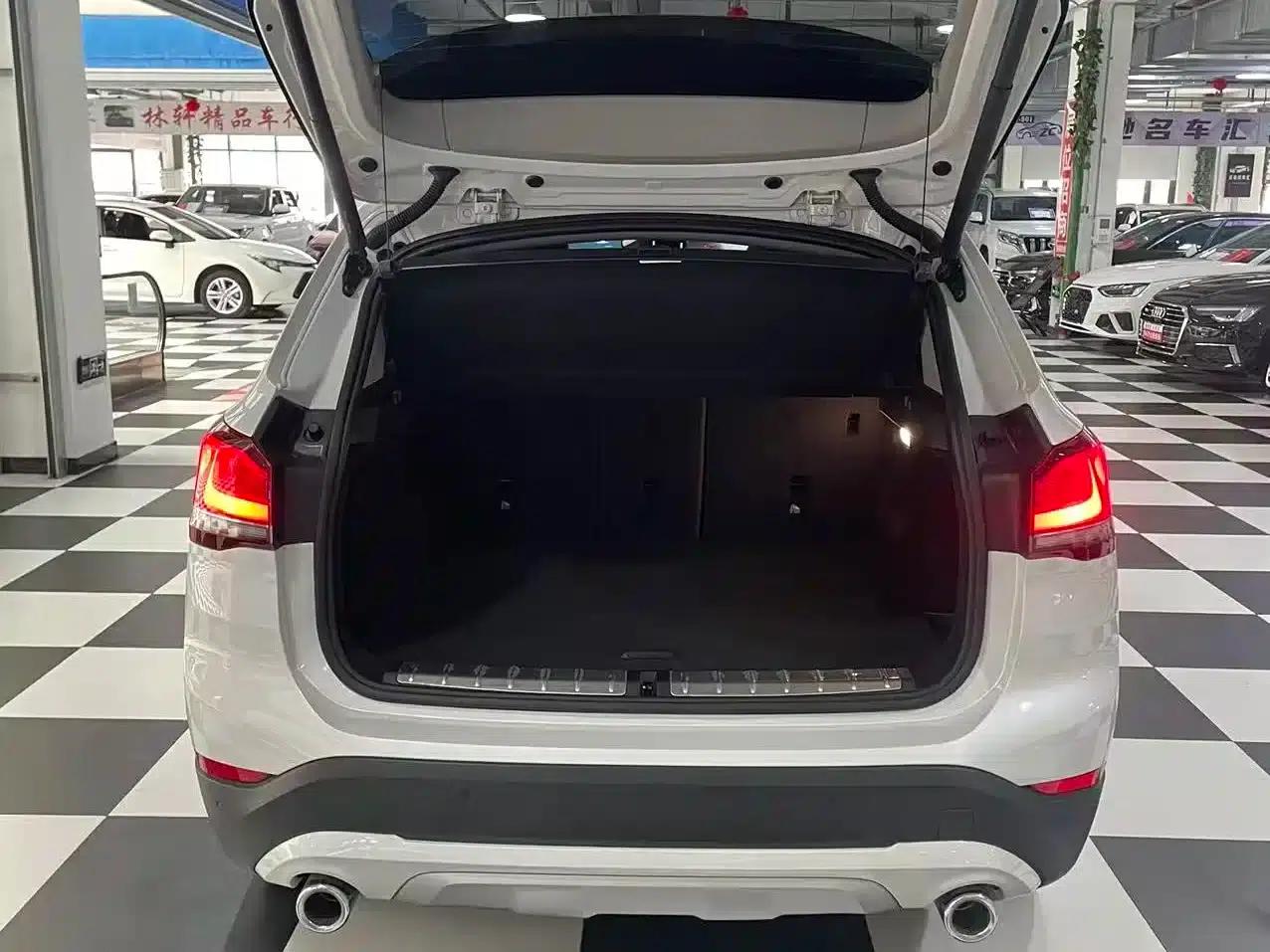 BMW X1 2022 sDrive20Li Fashion Edition — миниатюра 16