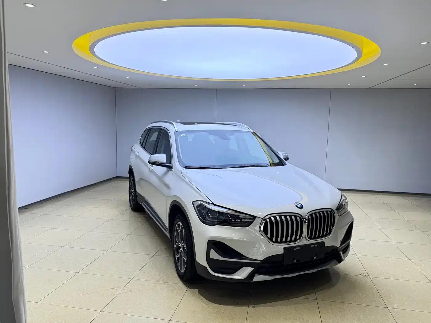 BMW X1 2022 sDrive20Li Fashion Edition — миниатюра 3