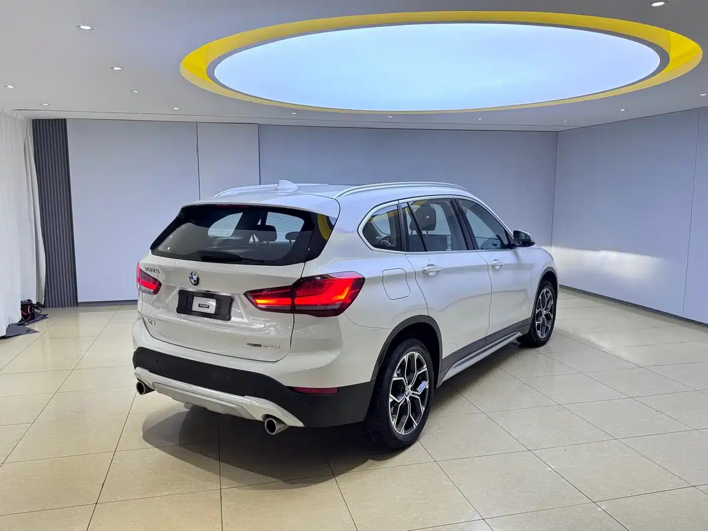 BMW X1 2022 sDrive20Li Fashion Edition — миниатюра 4