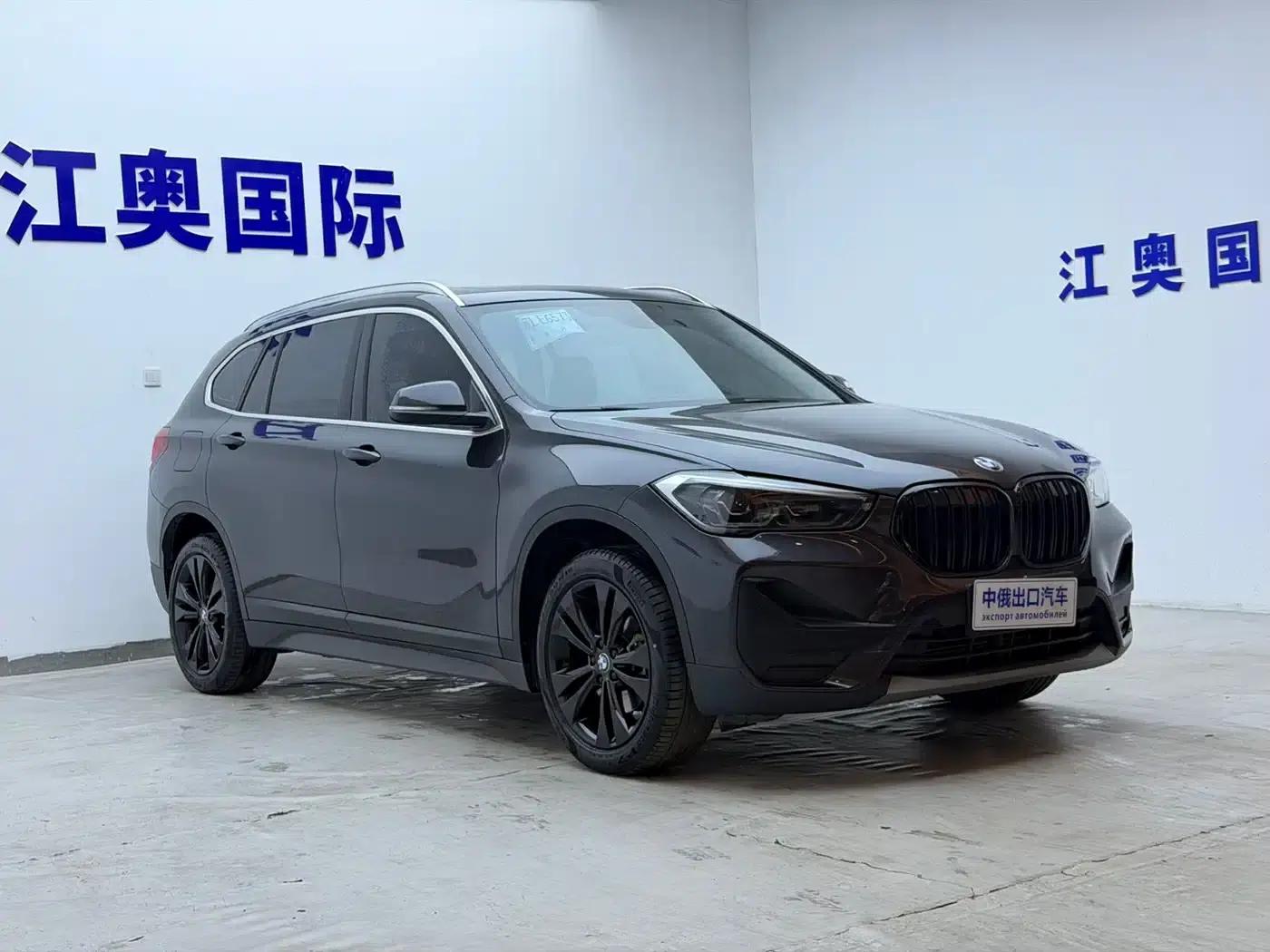 BMW X1 2021 sDrive20Li Fashion Edition — миниатюра 3