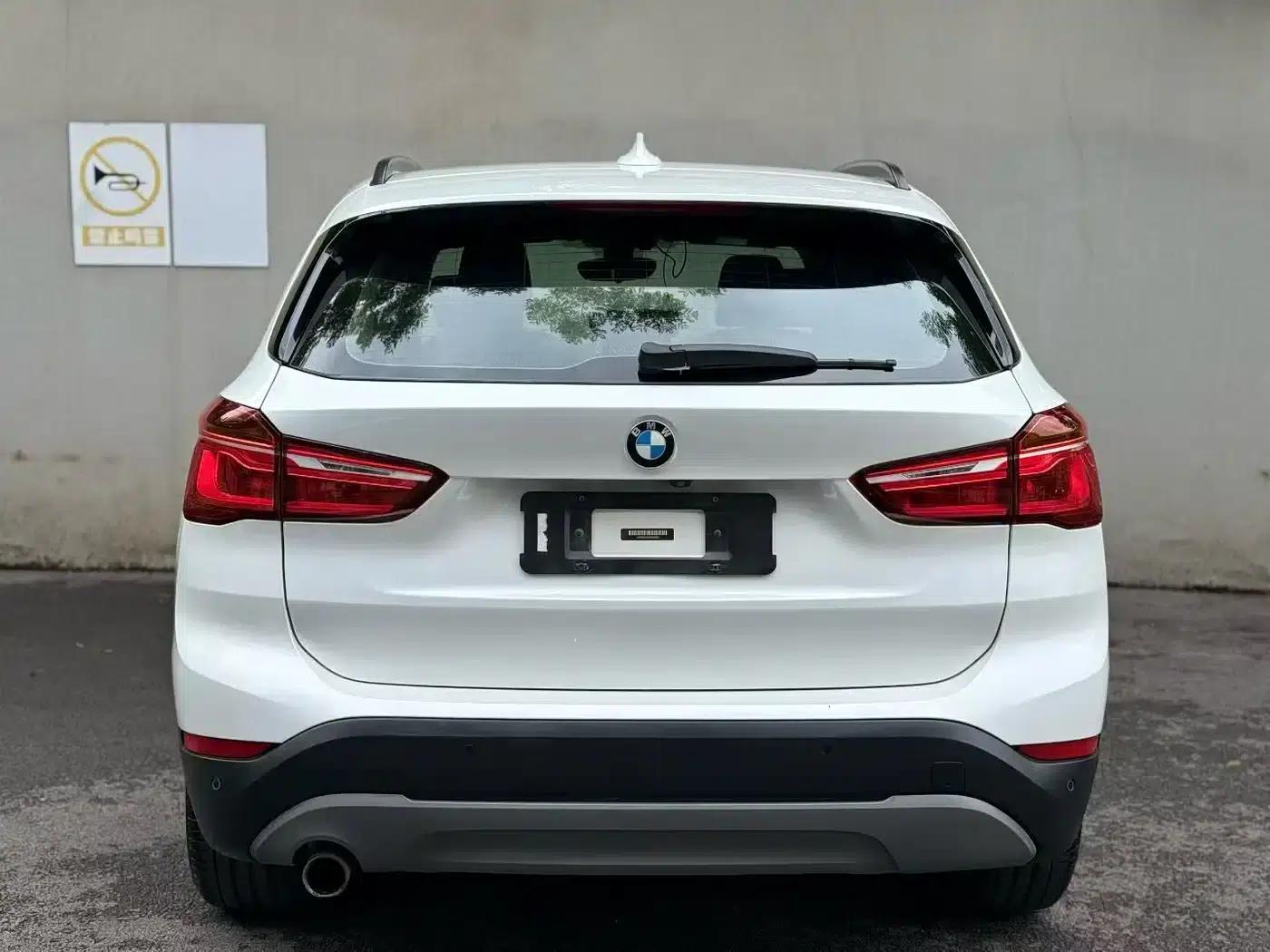 BMW X1 2018 sDrive18Li Fashion Edition — миниатюра 8