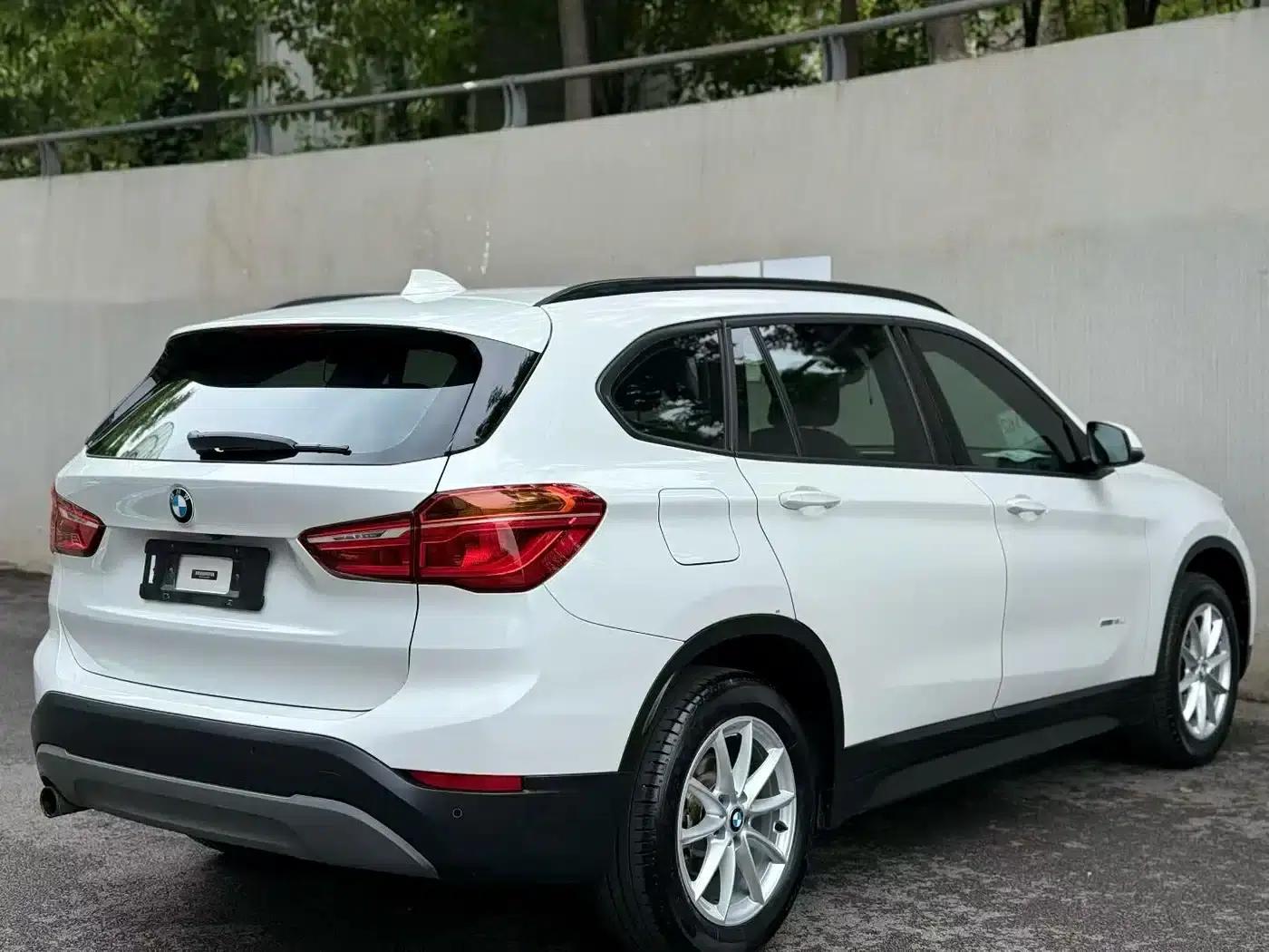 BMW X1 2018 sDrive18Li Fashion Edition — миниатюра 9