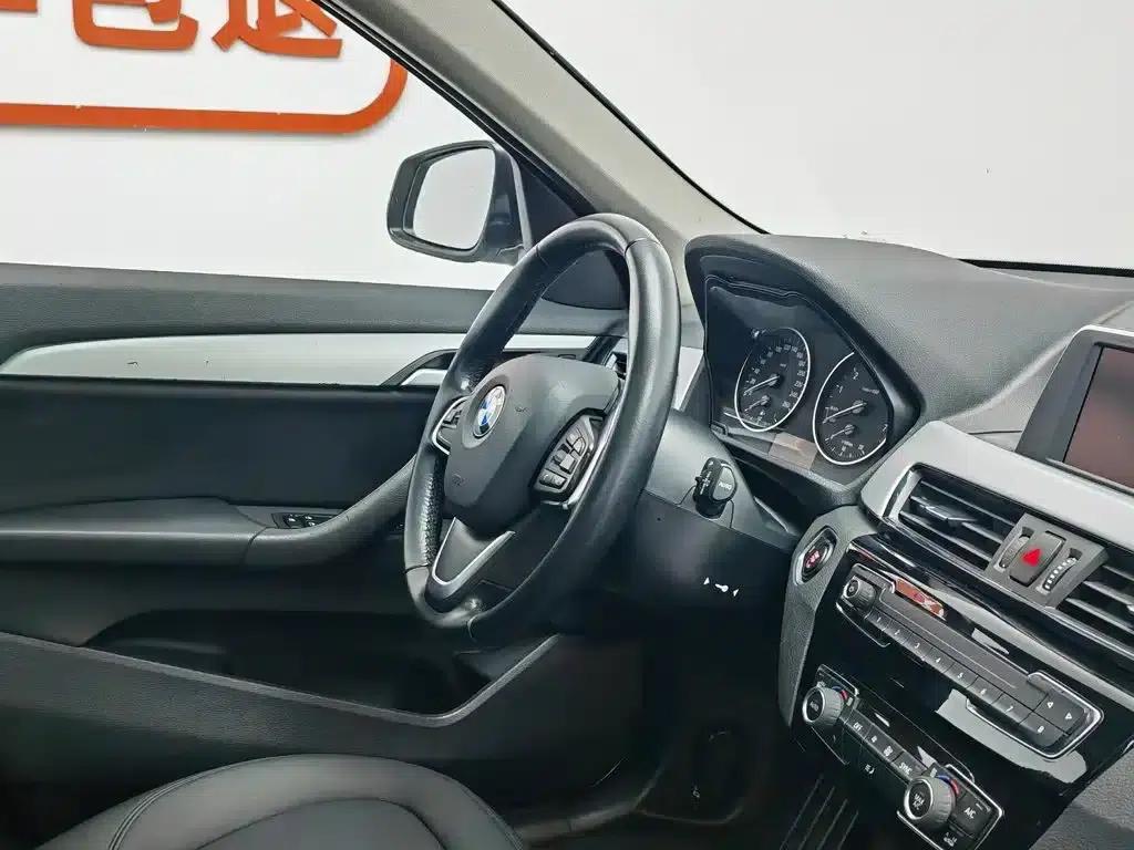 BMW X1 2018 sDrive18Li Fashion Edition — миниатюра 22
