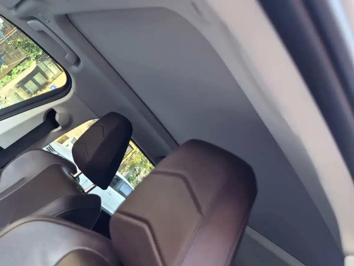 2023 BMW X1 sDrive20Li X Design Package — миниатюра 13